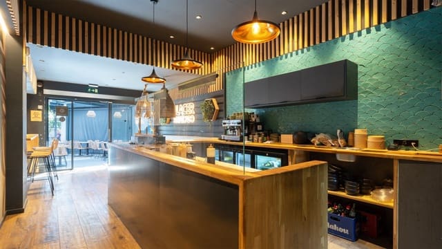 Comercial para venda em Palmanova, Calvià - 145 000 € (Ref: 9686010)