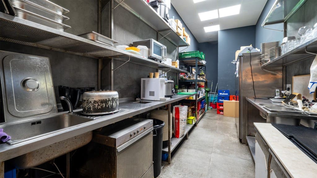 Comercial para venda em Palmanova - 145 000 € (Ref: 9686010)