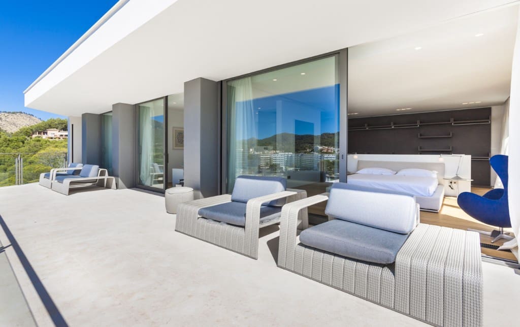 9 bedroom Villa for sale in Es Camp De Mar / El Camp De Mar with pool garage - € 15,000,000 (Ref: 9690032)