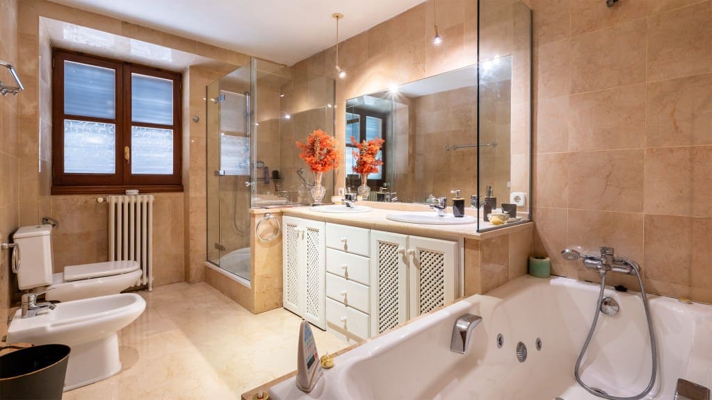 8 bedroom Hotel for sale in Palma de Mallorca - € 8,500,000 (Ref: 9714509)