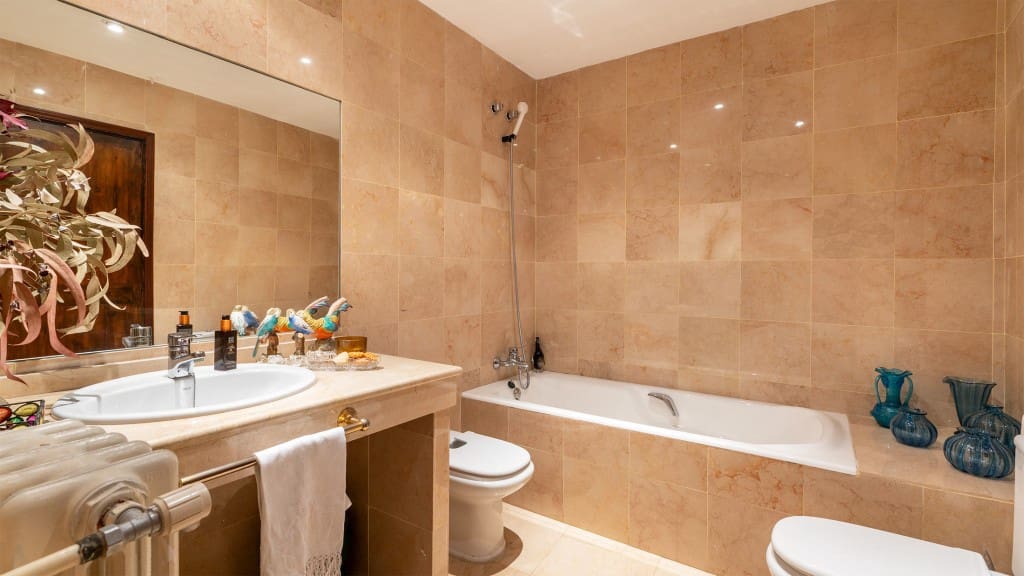 8 bedroom Hotel for sale in Palma de Mallorca - € 8,500,000 (Ref: 9714509)