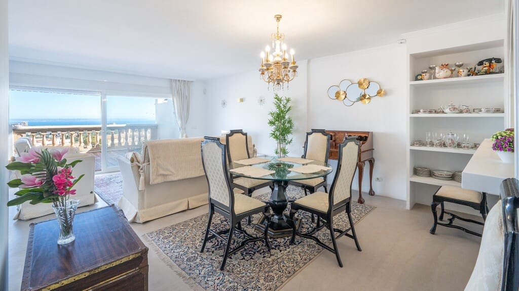 3 bedroom Townhouse for sale in Genova with pool - € 1,500,000 (Ref: 9726346)