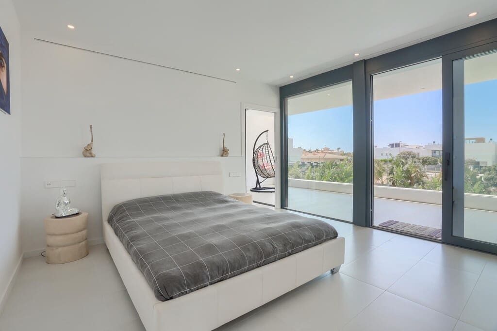 5 bedroom Villa for sale in Puig de Ros with pool - € 3,600,000 (Ref: 9726347)