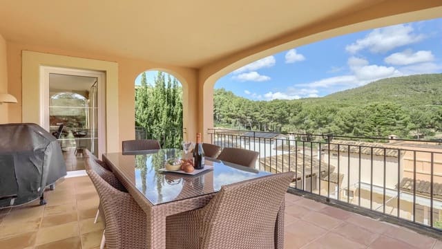 4 soveværelse Semi-Rækkehus til salg i Es Camp De Mar / El Camp De Mar, Andratx med swimmingpool - € 1.285.000 (Ref: 9788206)