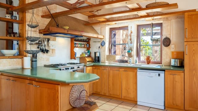 3 makuuhuone Maalaistalo myytävänä paikassa Sant Llorenç des Cardassar mukana uima-altaan - 1 849 000 € (Ref: 9806242)