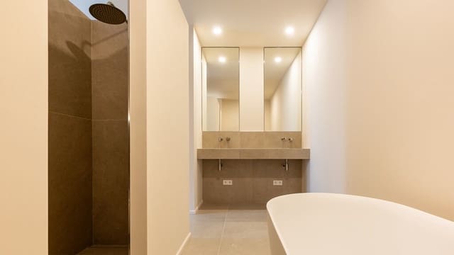 4 bedroom Apartment for sale in Palma de Mallorca - € 2,100,000 (Ref: 9815680)