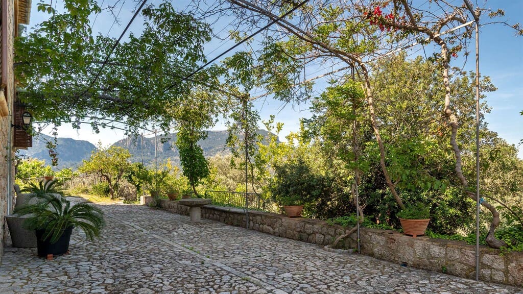 6 bedroom Finca/Country House for sale in Soller - € 4,500,000 (Ref: 9817807)