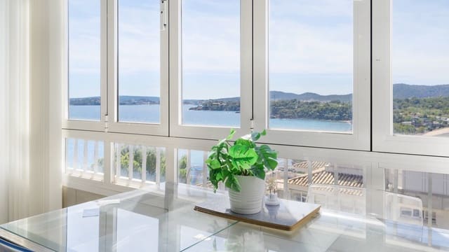 2 quarto Apartamento para venda em Puerto Portals, Calvià com piscina - 695 000 € (Ref: 9824697)