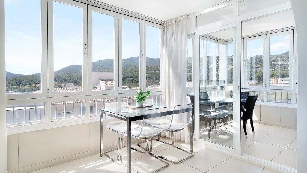 2 quarto Apartamento para venda em Puerto Portals com piscina - 695 000 € (Ref: 9824697)