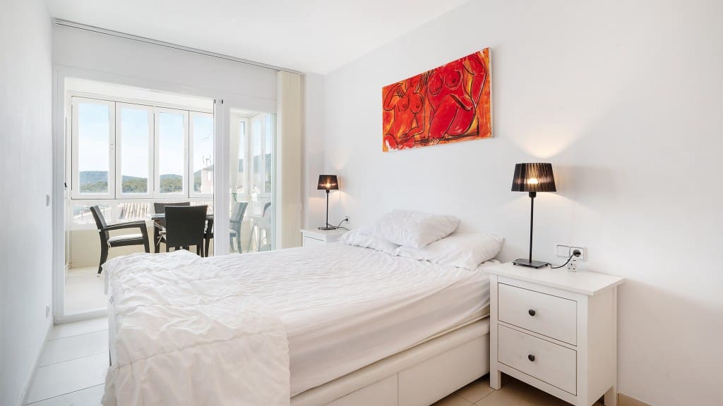 2 quarto Apartamento para venda em Puerto Portals com piscina - 695 000 € (Ref: 9824697)