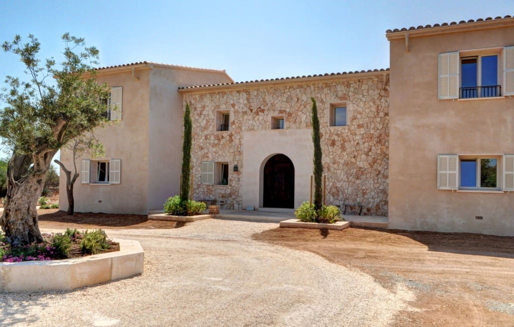 Building Plot for sale in Ses Salines - € 575,000 (Ref: 9824698)