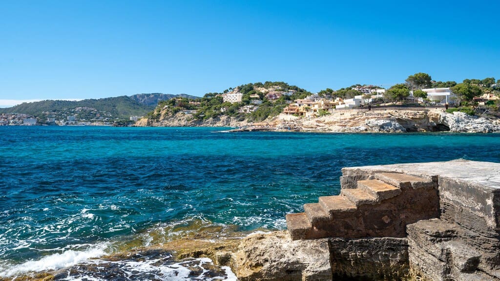3 bedroom Apartment for sale in Santa Ponsa with pool - € 1,350,000 (Ref: 9845175)