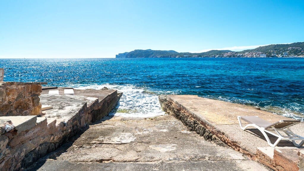 3 bedroom Apartment for sale in Santa Ponsa with pool - € 1,350,000 (Ref: 9845175)