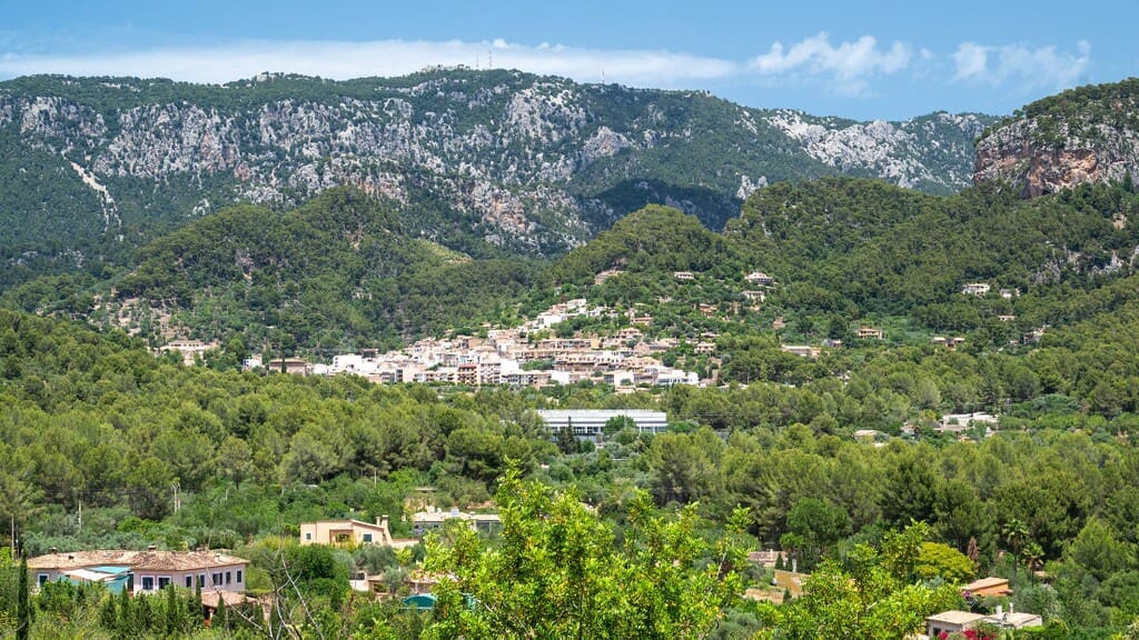 3 bedroom Finca/Country House for sale in Bunyola with pool - € 1,900,000 (Ref: 9912700)