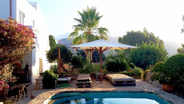 3 chambre Finca/Maison de Campagne à vendre à Bunyola avec piscine - 1 890 000 € (Ref: 9912700)