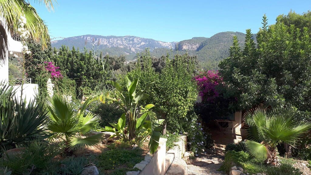 3 bedroom Finca/Country House for sale in Bunyola with pool - € 1,890,000 (Ref: 9912700)