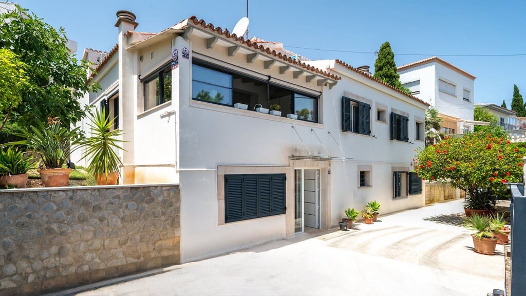5 slaapkamer Villa te koop in Palma de Mallorca met zwembad - € 1.395.000 (Ref: 9920032)