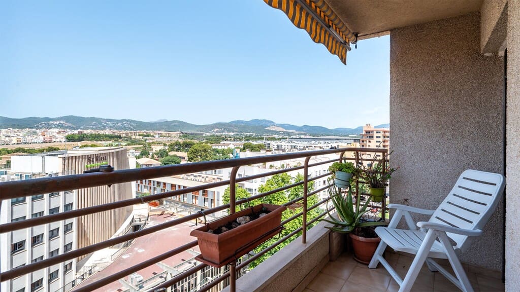 3 bedroom Apartment for sale in Palma de Mallorca - € 490,000 (Ref: 9928919)