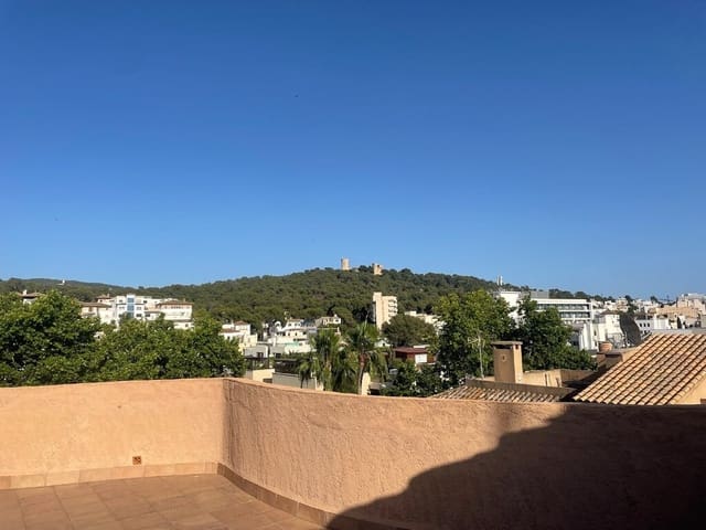 3 makuuhuone Kattohuoneisto vuokrattavana paikassa Son Armadans, Palma de Mallorca mukana uima-altaan 
autotalli - 3 200 € (Ref: 9933690)
