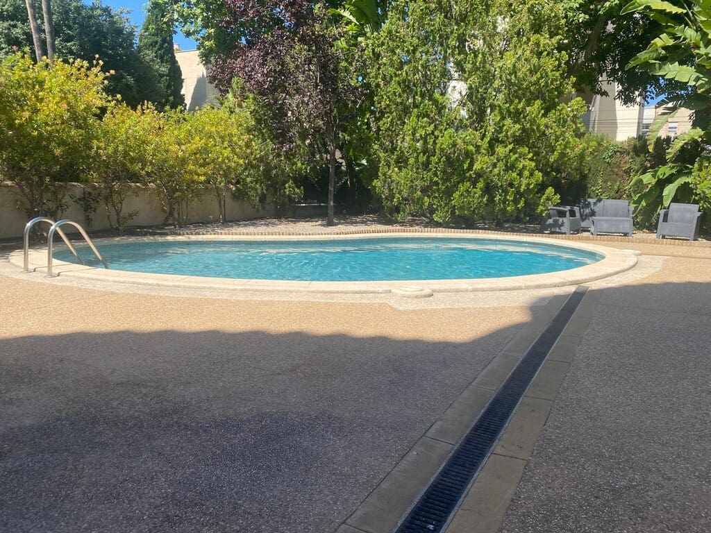 3 makuuhuone Kattohuoneisto vuokrattavana paikassa Palma de Mallorca mukana uima-altaan 
autotalli - 3 200 € (Ref: 9933690)