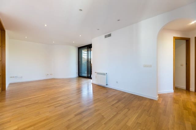 3 bedroom Penthouse for rent in Son Armadans, Palma de Mallorca with pool garage - € 2,900 (Ref: 9933690)