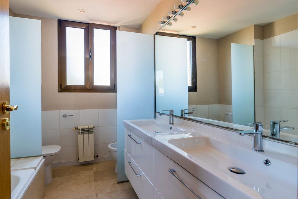 3 bedroom Penthouse for rent in Palma de Mallorca with pool garage - € 2,700 (Ref: 9933690)
