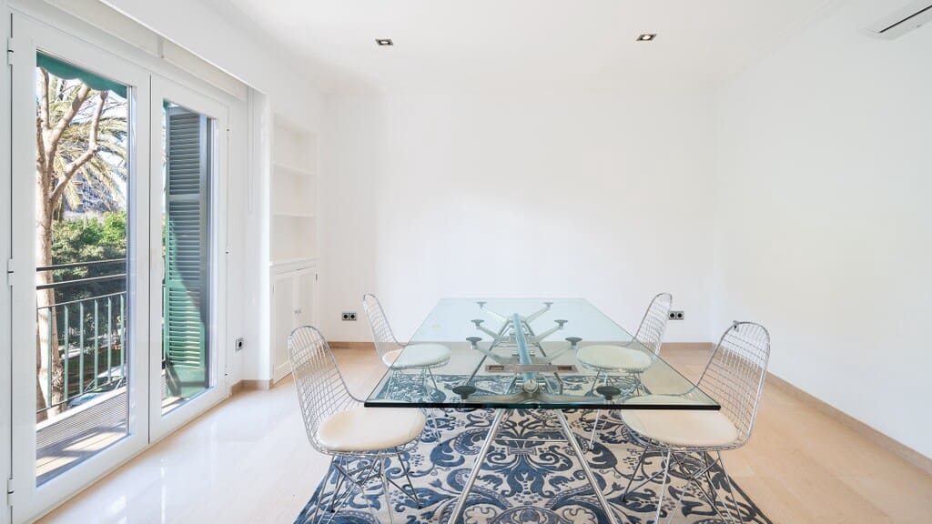 4 quarto Apartamento para arrendar em Palma de Mallorca com garagem - 4 000 € (Ref: 9937635)