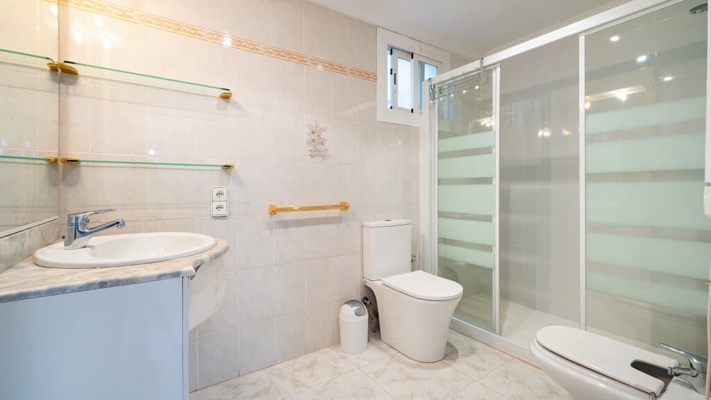 2 bedroom Apartment for rent in Palma de Mallorca - € 2,100 (Ref: 9952045)