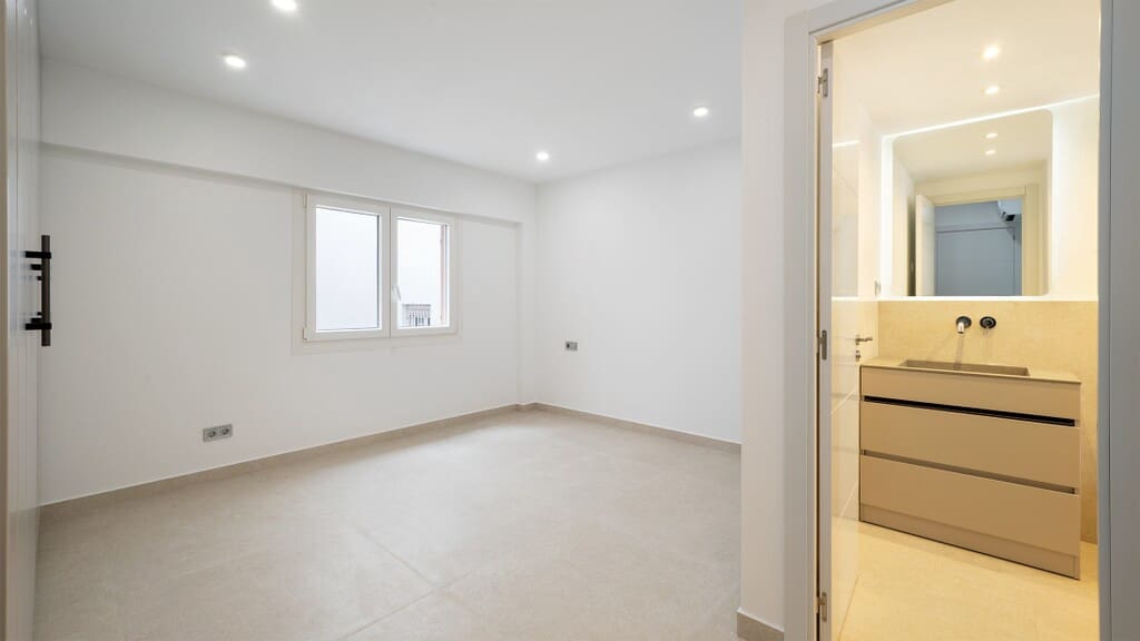 2 soverom Leilighet til salgs i Puerto Portals - € 1 050 000 (Ref: 9957575)