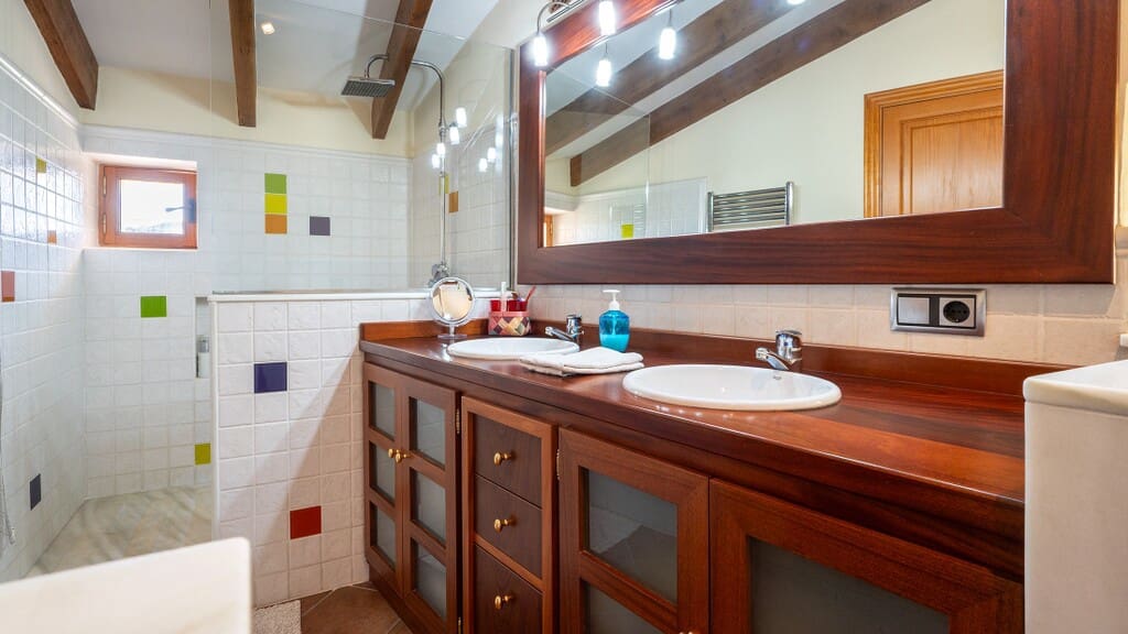 2 bedroom Townhouse for sale in Llubi with pool - € 890,000 (Ref: 9957576)