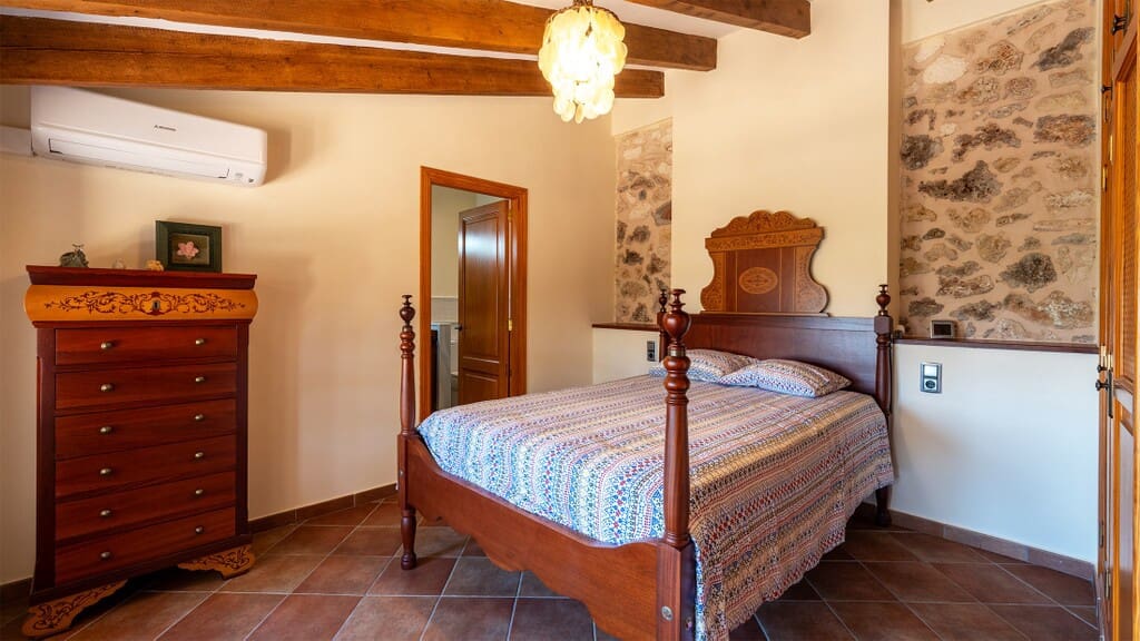 2 bedroom Townhouse for sale in Llubi with pool - € 890,000 (Ref: 9957576)