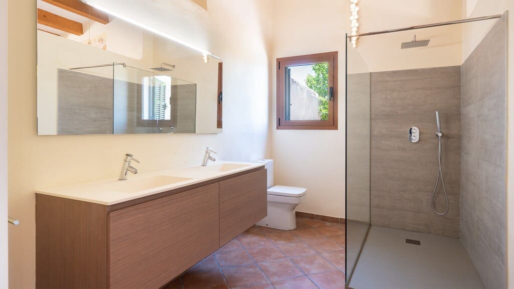 2 bedroom Townhouse for sale in Llubi with pool - € 890,000 (Ref: 9957576)