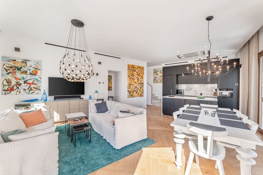 3 makuuhuone Omakotitalo myytävänä paikassa Es Molinar / El Molinar mukana uima-altaan - 3 750 000 € (Ref: 9957578)