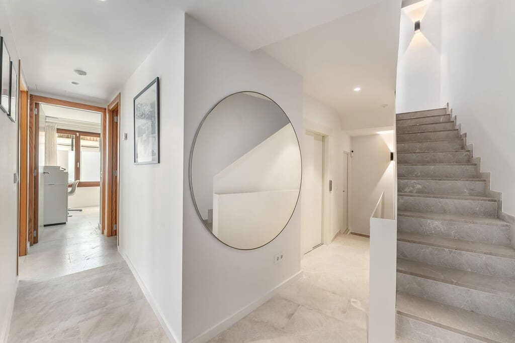 3 makuuhuone Omakotitalo myytävänä paikassa Es Molinar / El Molinar mukana uima-altaan - 3 750 000 € (Ref: 9957578)