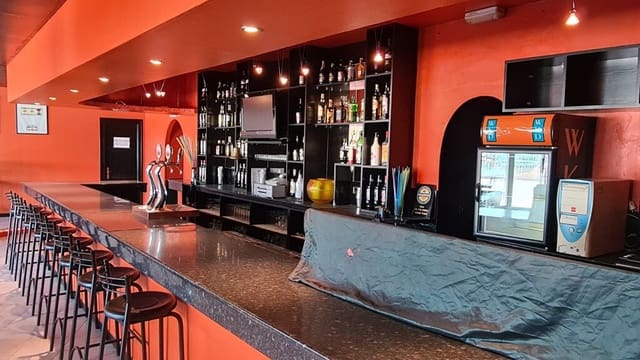 Erhverv til salg i Santa Ponsa, Calvià - € 495.000 (Ref: 9969332)