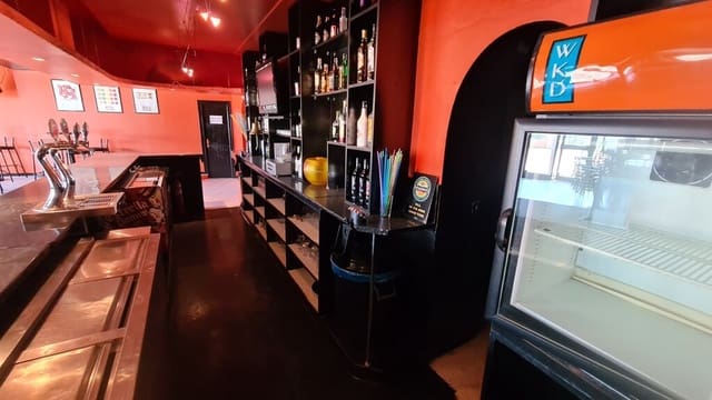 Kommersiell til salgs i Santa Ponsa, Calvià - € 495 000 (Ref: 9969332)