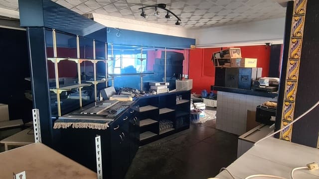 Kommersiell til salgs i Santa Ponsa, Calvià - € 495 000 (Ref: 9969332)