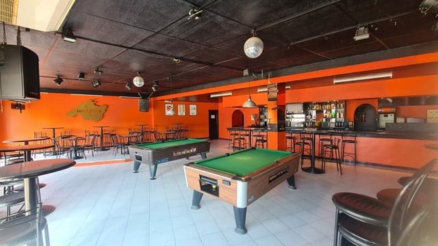 Gewerbe zu verkaufen in Santa Ponsa, Calvià - 495.000 € (Ref: 9969332)