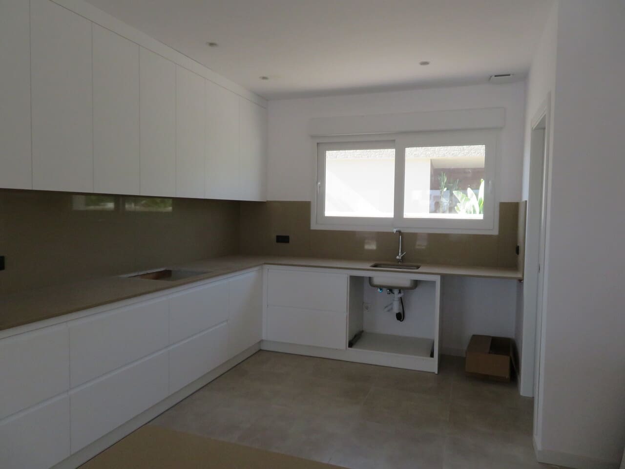 3 bedroom Villa for sale in Els Poblets with pool garage - € 590,000 (Ref: 10030967)