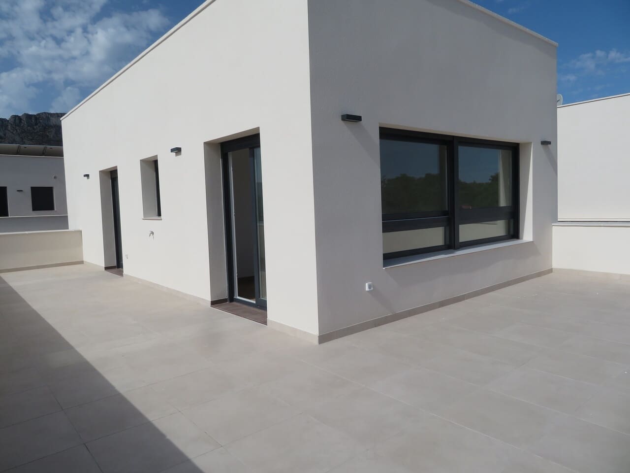 3 bedroom Villa for sale in Els Poblets with pool garage - € 590,000 (Ref: 10030967)