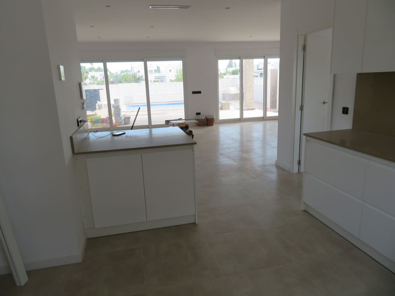 3 bedroom Villa for sale in Els Poblets with pool garage - € 590,000 (Ref: 10030967)