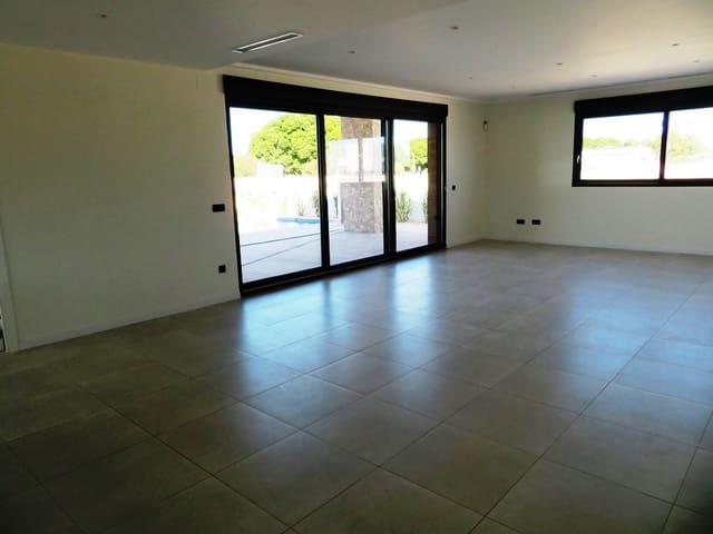 3 slaapkamer Villa te koop in Els Poblets met zwembad garage - € 590.000 (Ref: 10038964)