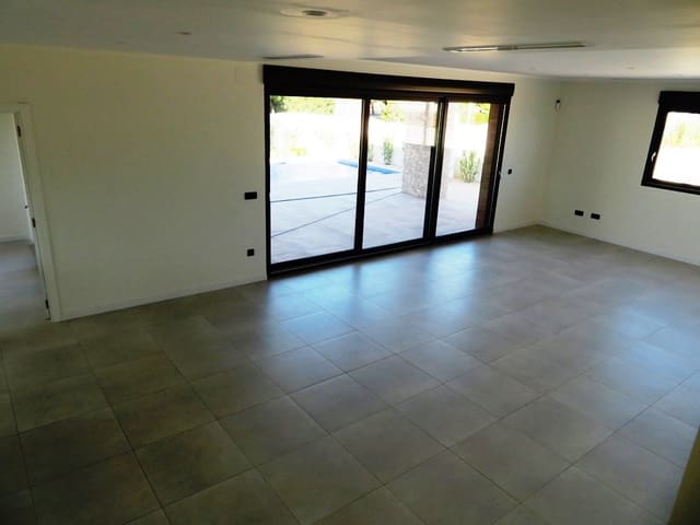 3 slaapkamer Villa te koop in Els Poblets met zwembad garage - € 590.000 (Ref: 10038964)
