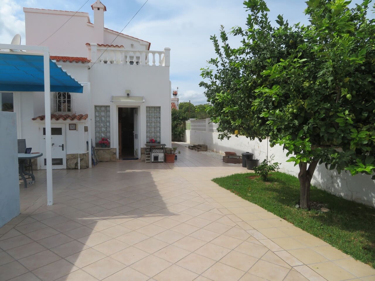 4 bedroom Villa for sale in Els Poblets with pool garage - € 460,000 (Ref: 10100424)
