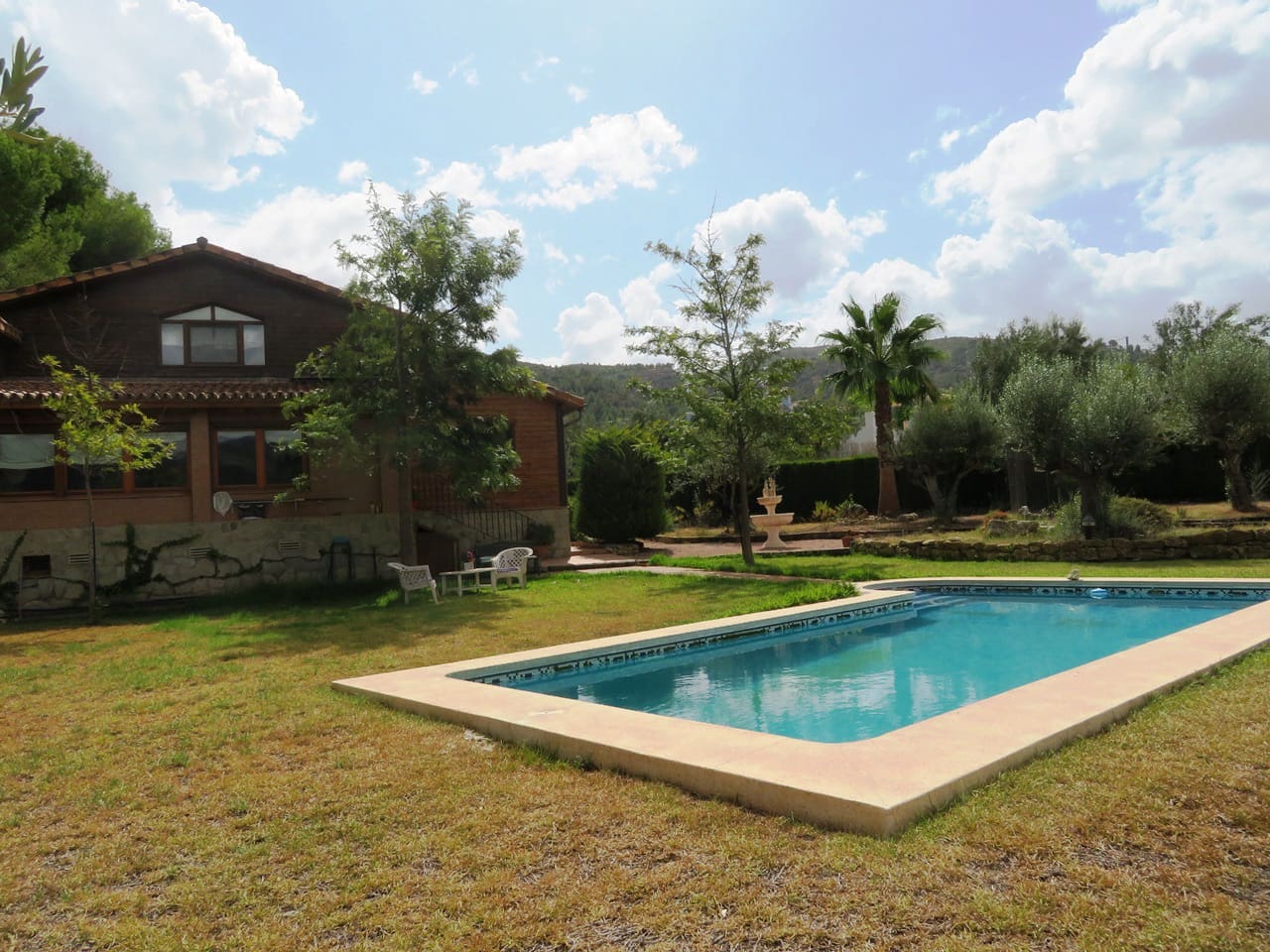 4 sovrum Villa till salu i Orba med pool garage - 899 000 € (Ref: 7526448)