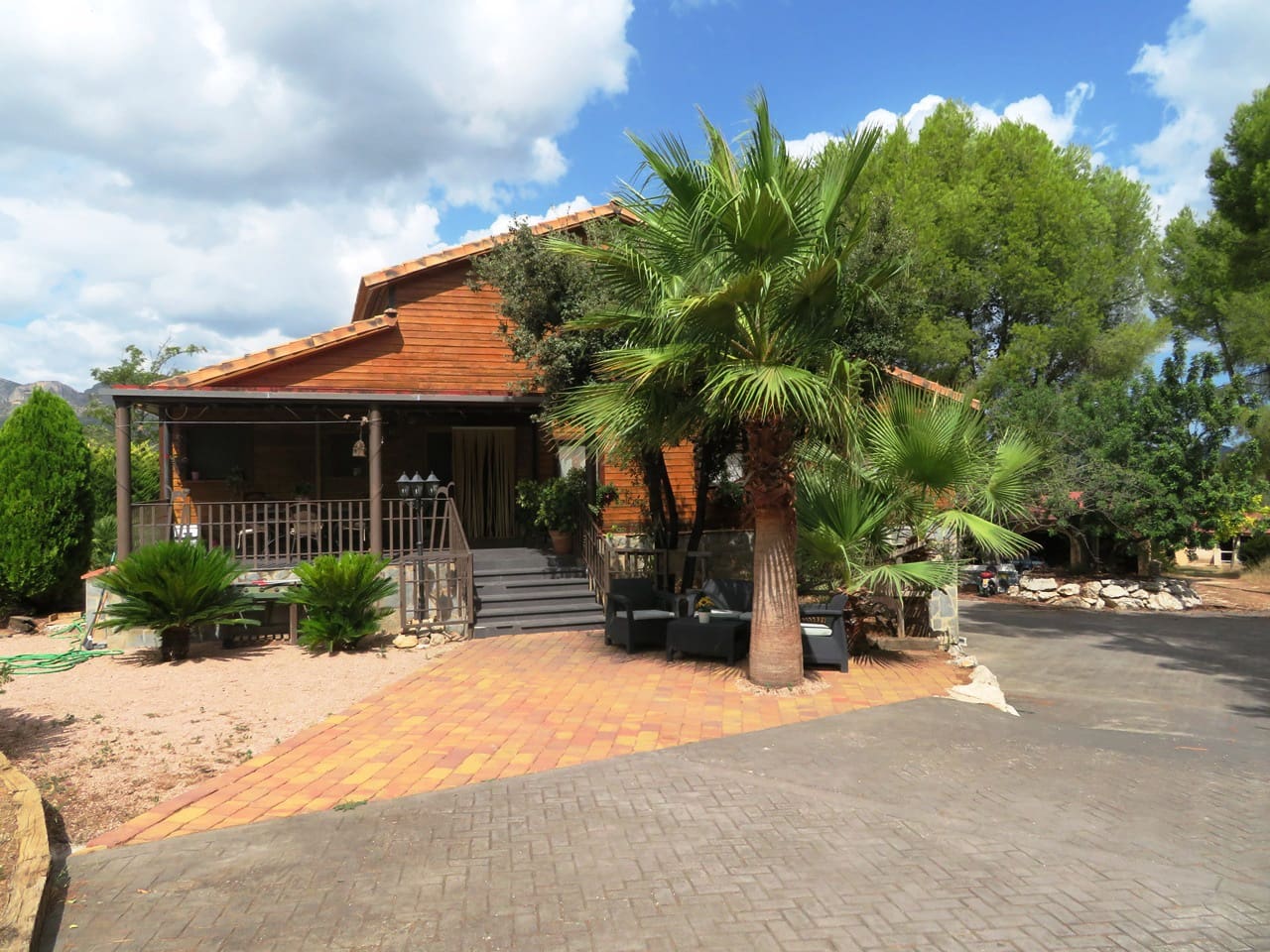 4 sovrum Villa till salu i Orba med pool garage - 899 000 € (Ref: 7526448)