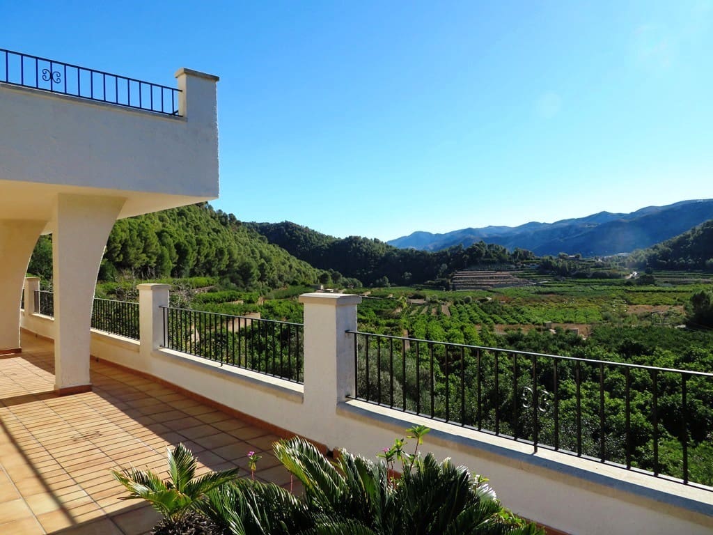 4 soveværelse Villa til salg i Pego med swimmingpool garage - € 695.000 (Ref: 8470163)