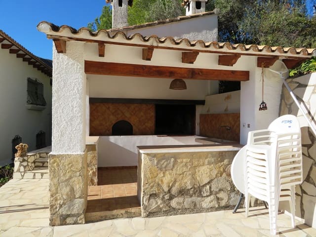 4 camera da letto Villa in vendita in Pego con piscina garage - 695.000 € (Rif: 8470163)