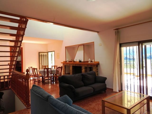 4 camera da letto Villa in vendita in Pego con piscina garage - 695.000 € (Rif: 8470163)