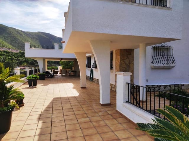 4 camera da letto Villa in vendita in Pego con piscina garage - 695.000 € (Rif: 8470163)